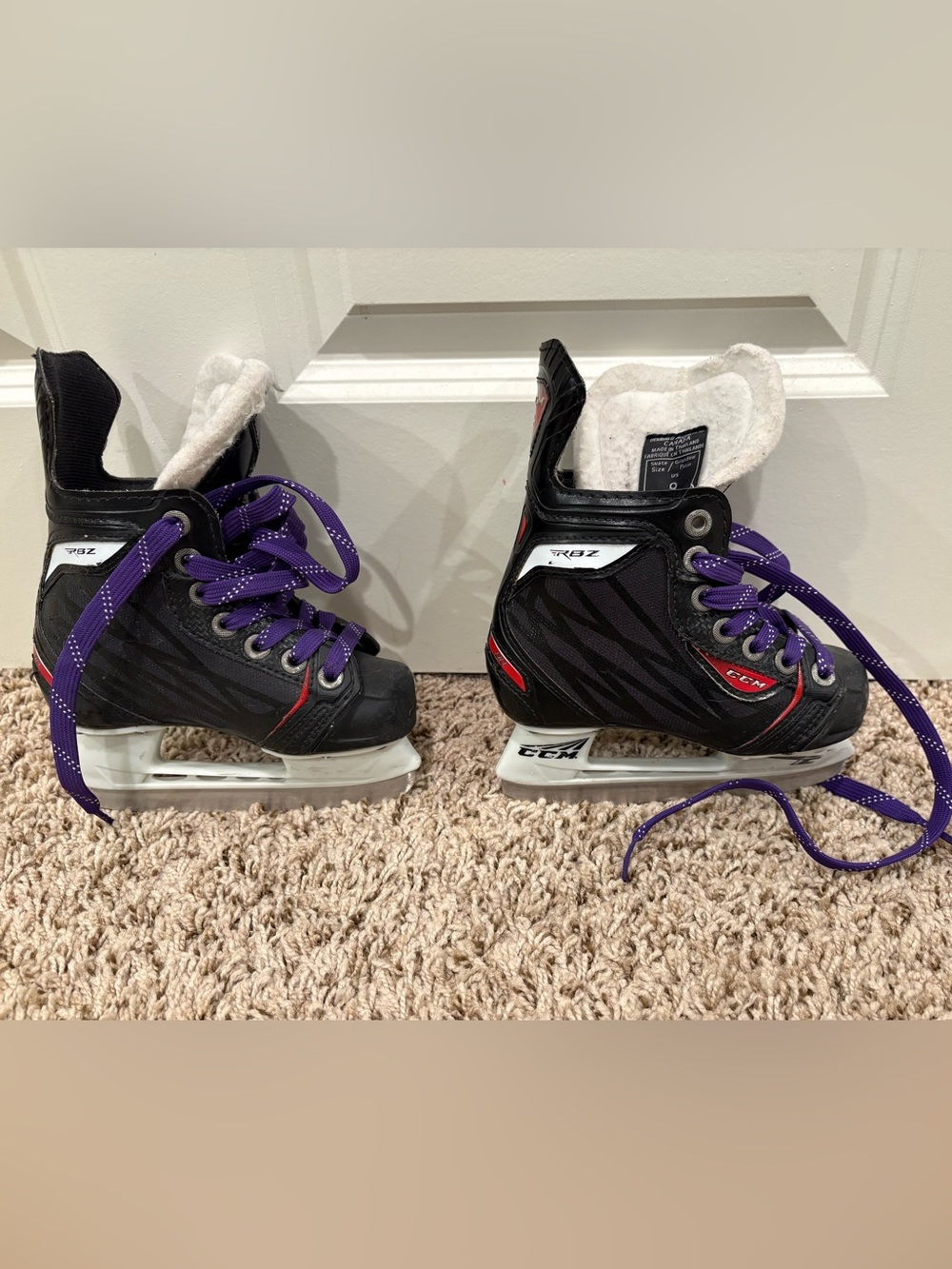 CCM Black Ice Hockey Skate Tongue with White Liner